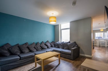 Rhymney Street, Plasnewydd, Cardiff - Image 3